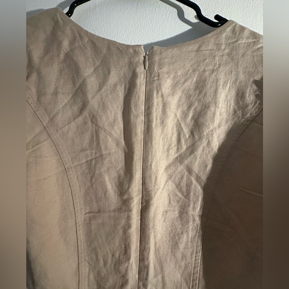 Express Linen-Blend Puff Sleeve Romper - Picture 6 of 7